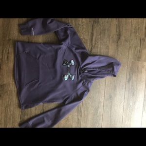 Women’s under armour sweatshirt
